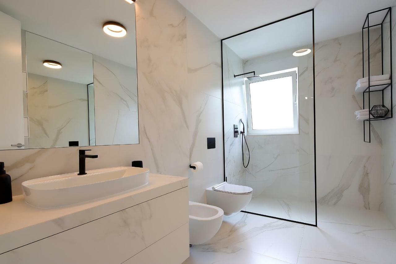 Stylish Apartment 100 M From The Beach Opatija Ngoại thất bức ảnh