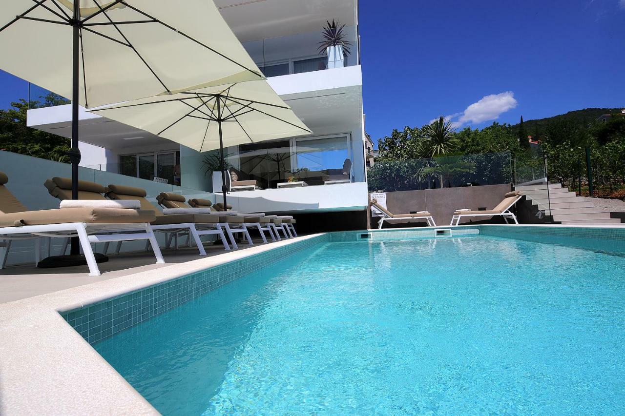 Stylish Apartment 100 M From The Beach Opatija Ngoại thất bức ảnh