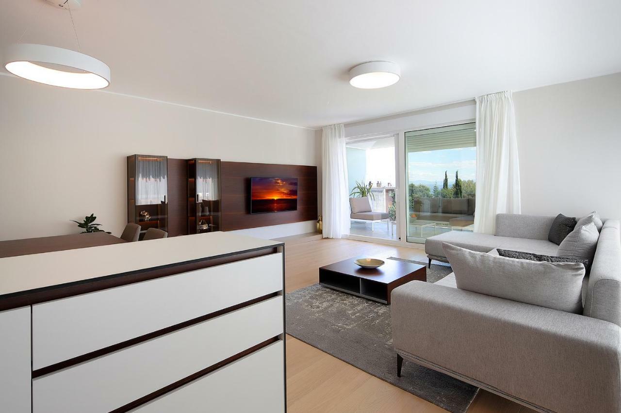 Stylish Apartment 100 M From The Beach Opatija Ngoại thất bức ảnh