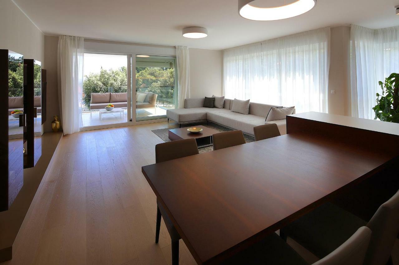 Stylish Apartment 100 M From The Beach Opatija Ngoại thất bức ảnh