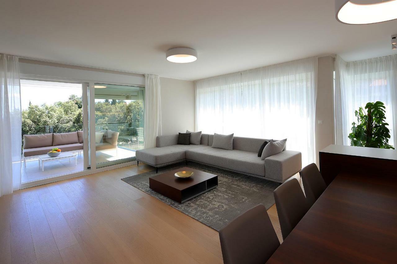 Stylish Apartment 100 M From The Beach Opatija Ngoại thất bức ảnh
