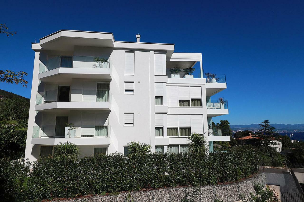 Stylish Apartment 100 M From The Beach Opatija Ngoại thất bức ảnh