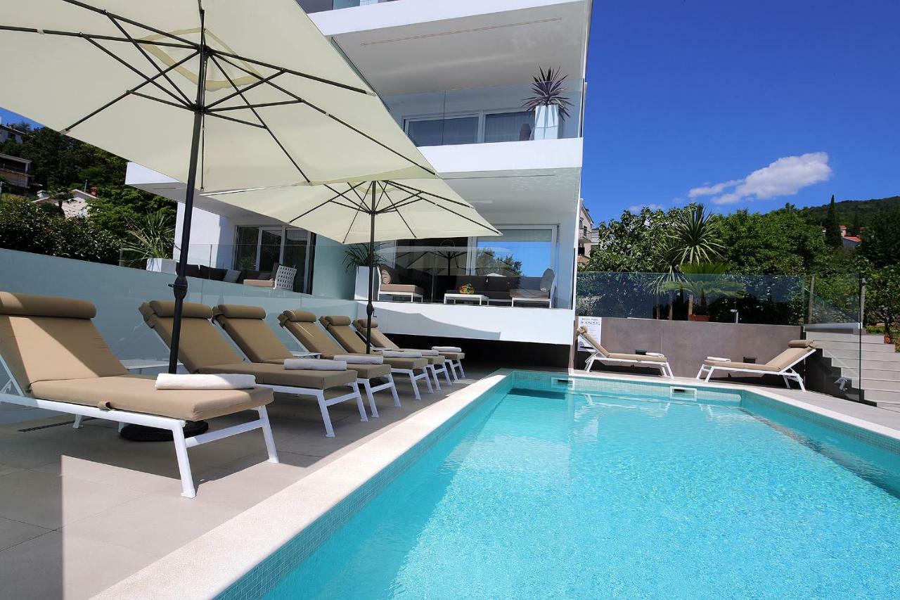 Stylish Apartment 100 M From The Beach Opatija Ngoại thất bức ảnh